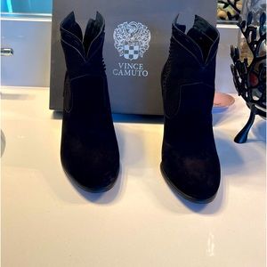 Vince Camuto, black, suede, size 9 1/2